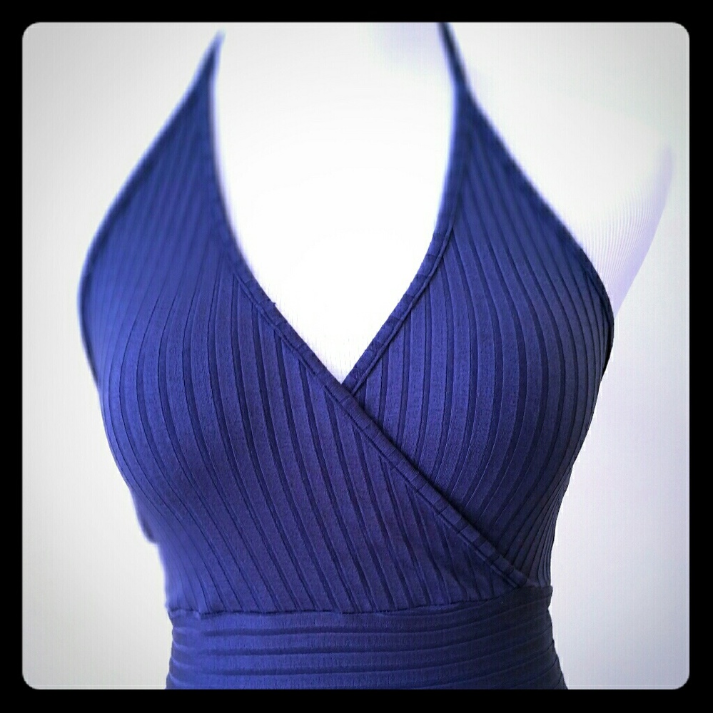 Tristan & Iseut blue grey ribbed halter top.